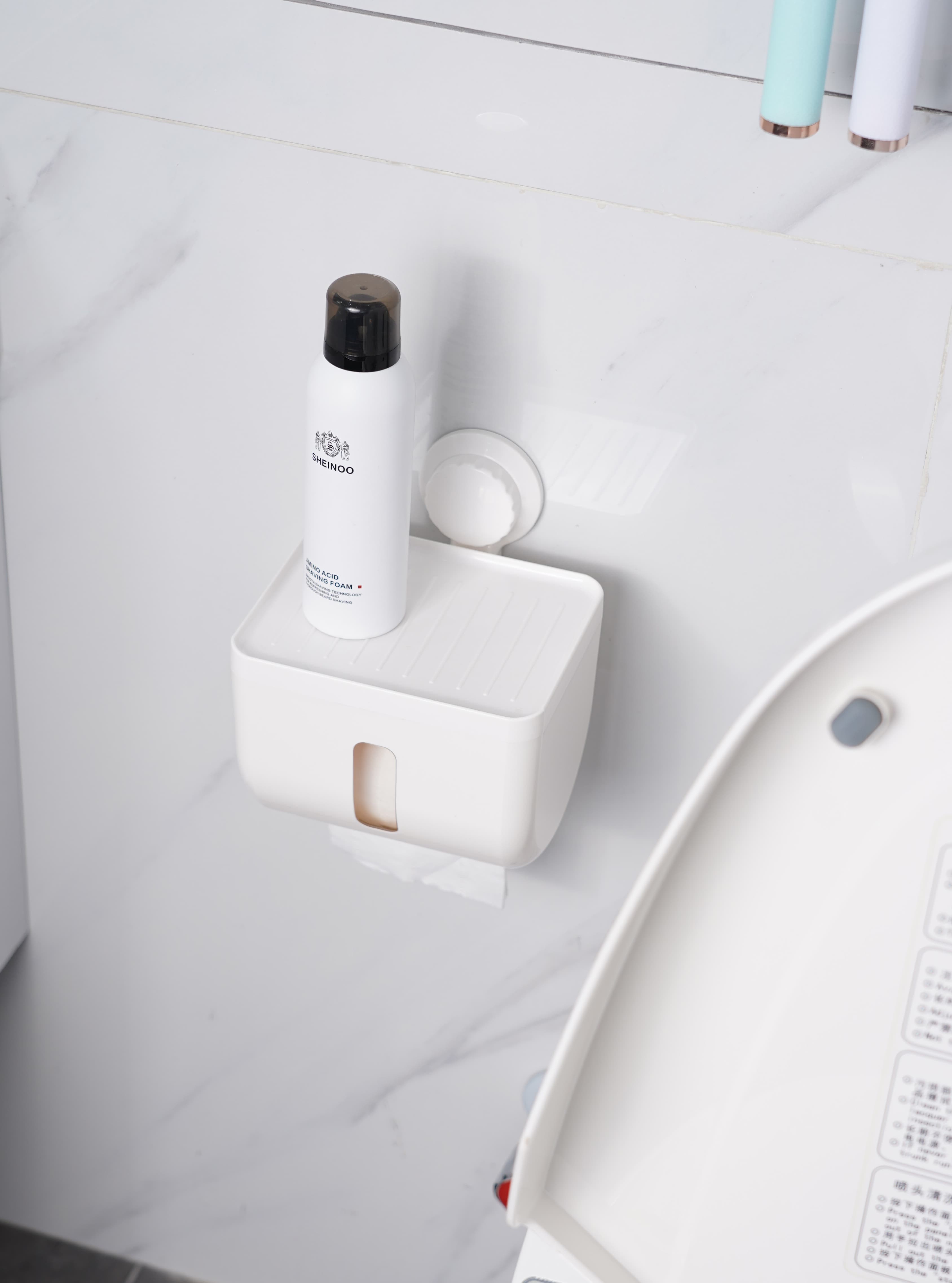Tissue holder